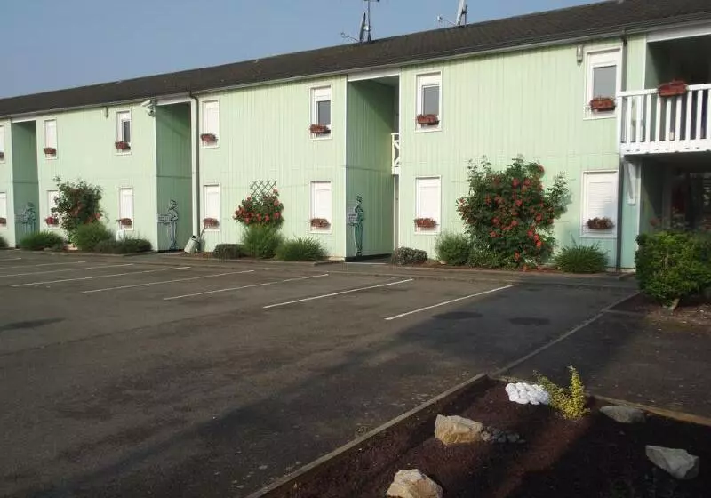 בית מלון כפרי Fast Le Mans