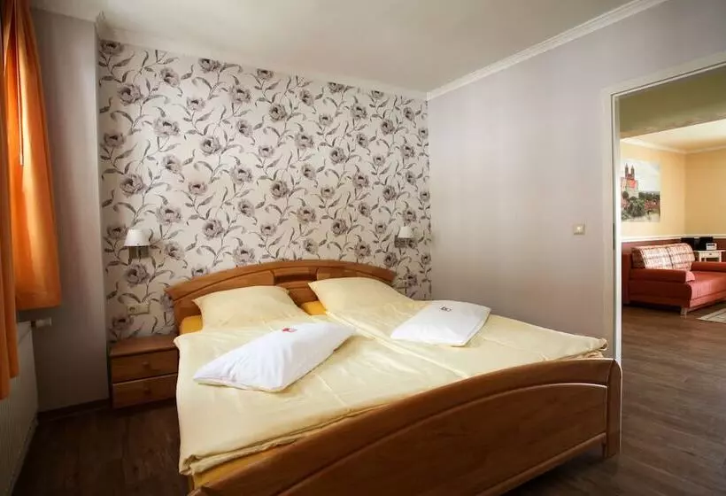 בית מלון כפרי Ferienresidenz Schlossblick