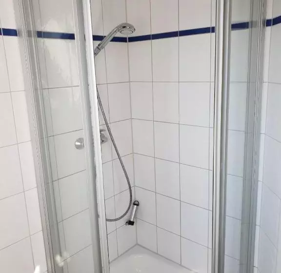 Отель Gasthaus Zum Schloßwirt