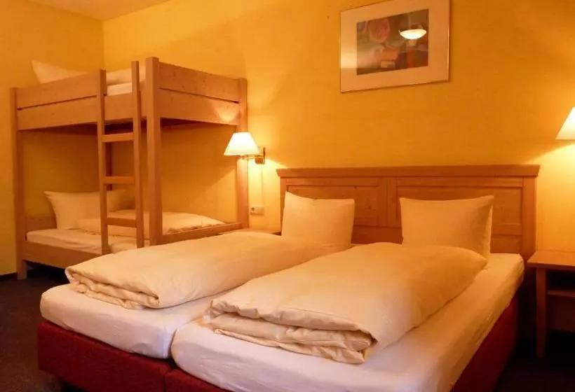 Отель Gasthaus Zum Schloßwirt