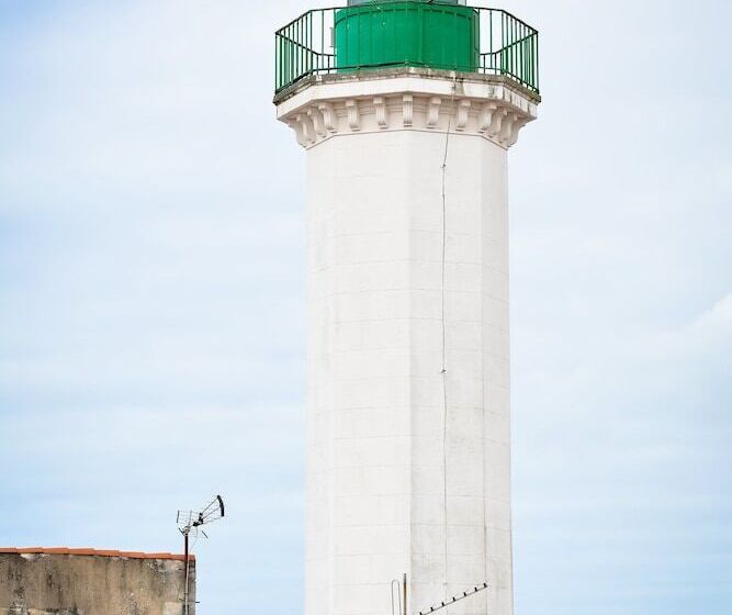 فندق Le Bord O Vieux Port