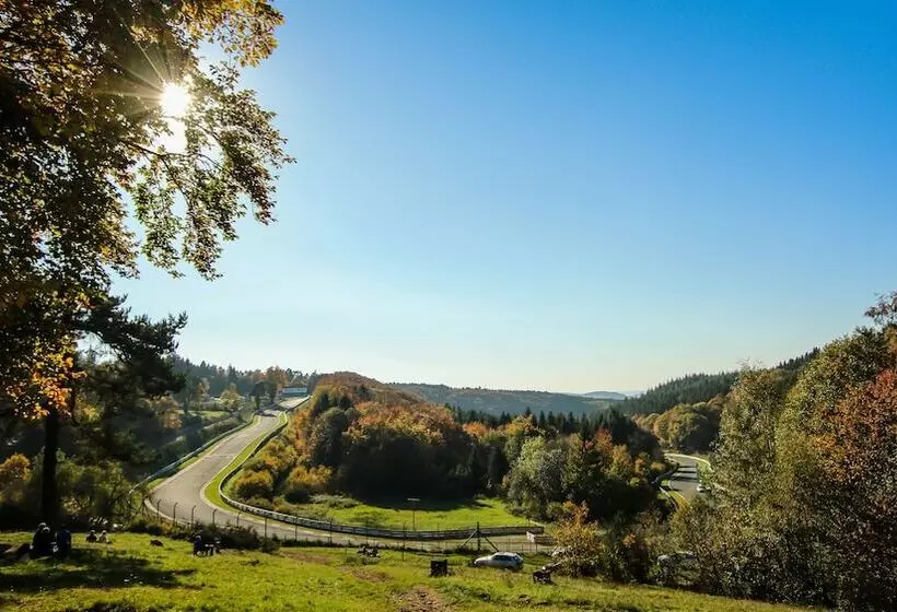 Lindner Hotel Nurburgring Motorsport, Part Of Jdv By Hyatt