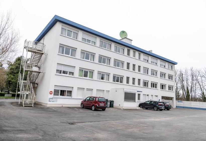 호텔 B Hôtel Olympia Bourges   Rénovation Terminée