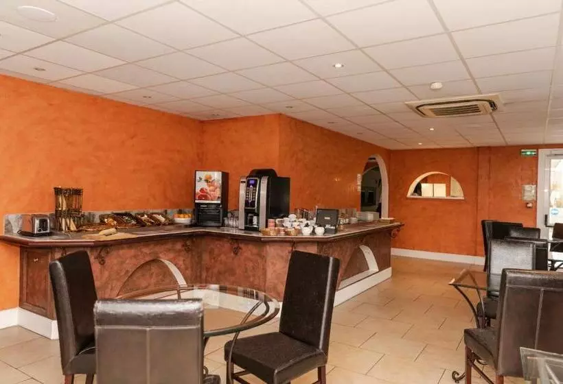 Отель B Hôtel Olympia Bourges   Rénovation Terminée