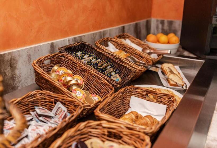 호텔 B Hôtel Olympia Bourges   Rénovation Terminée