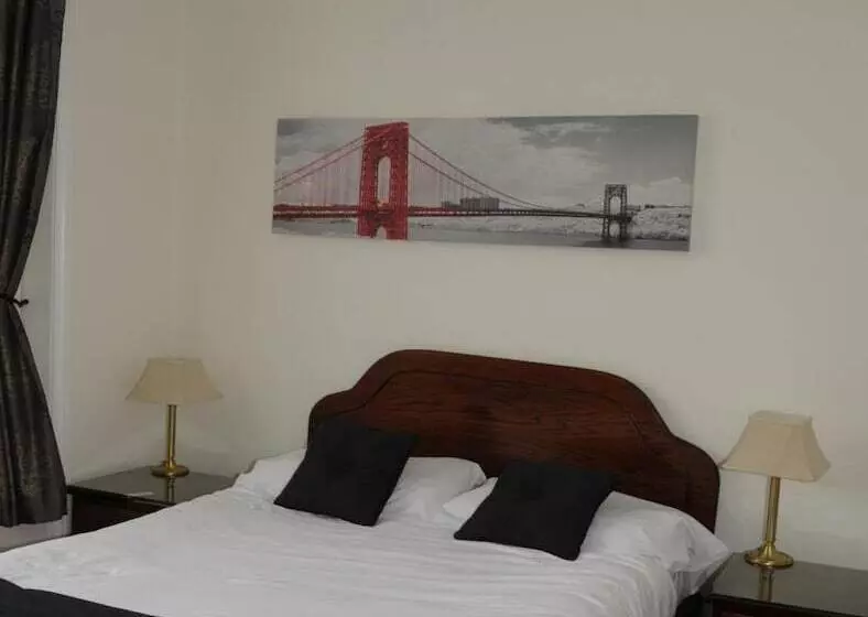 Отель Wimblehurst