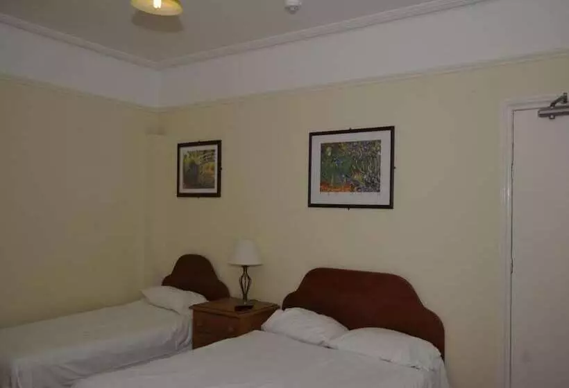 Отель Wimblehurst