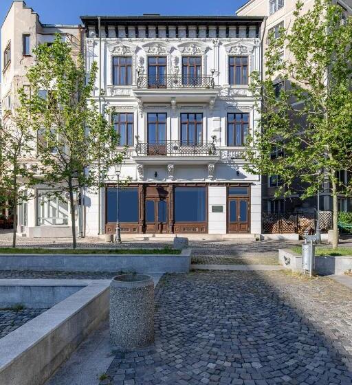 هاستل Holt Old Town Suites