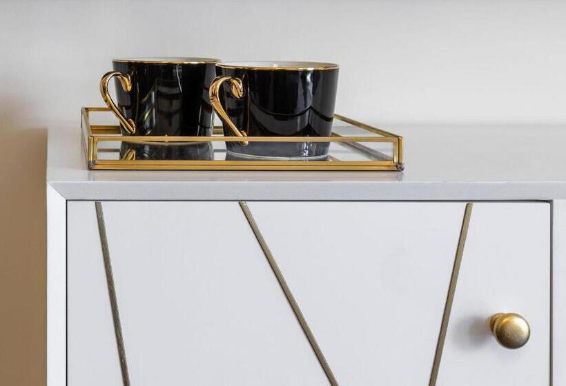 هاستل Holt Old Town Suites