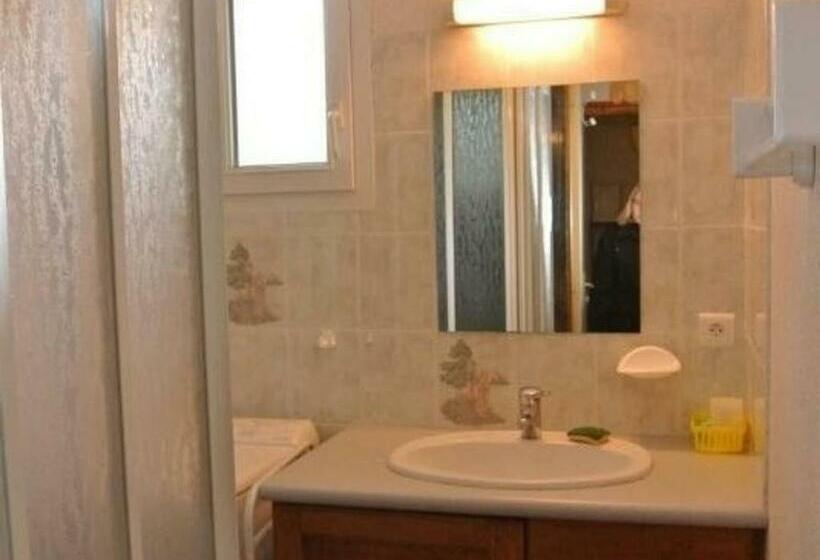 Отель Gîte Molles, 3 Pièces, 4 Personnes - Fr-1-489-54