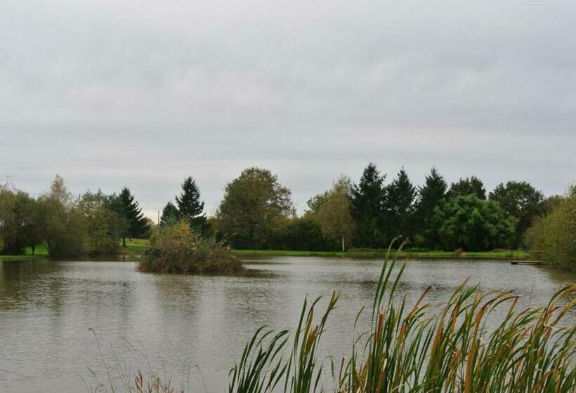 Отель Gîte Molles, 3 Pièces, 4 Personnes - Fr-1-489-54