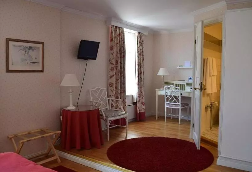 ホテル Mustion Linna / Svartå Manor