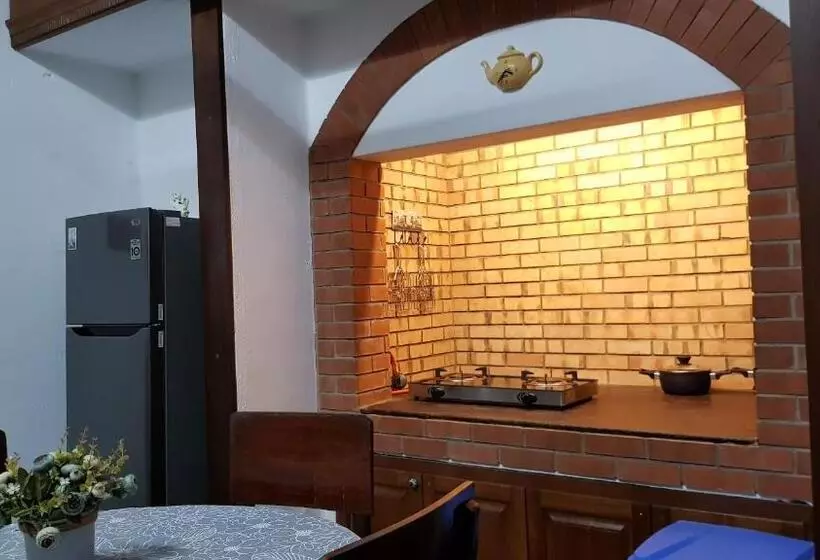 ペンション Charakama Guest Bungalow   Gampaha