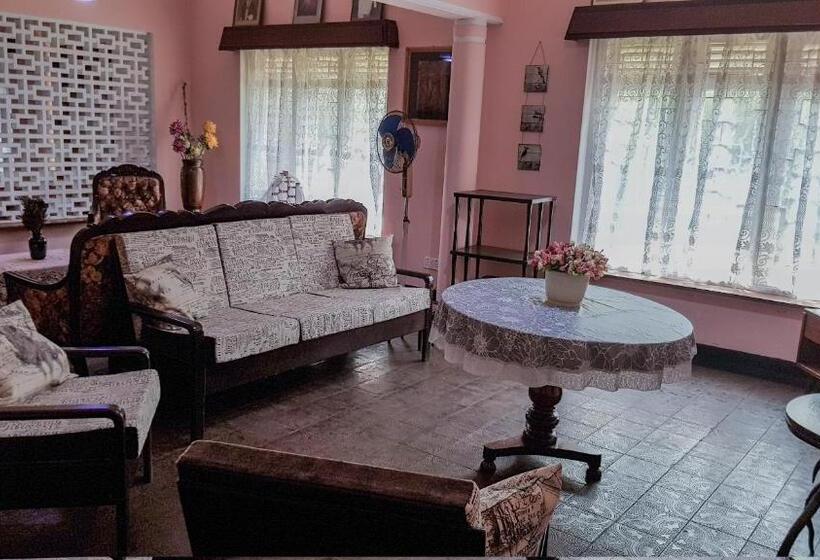 بنسيون Charakama Guest Bungalow   Gampaha