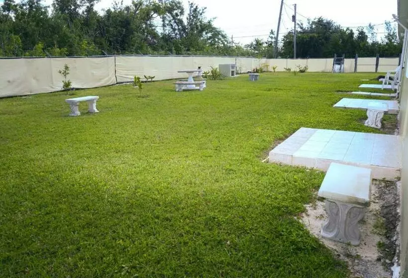 پانسیون Jubilee Gardens Freeport