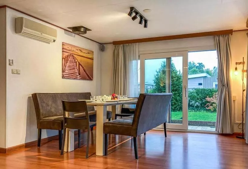 Majatalo Stellechalets Op Vakantiepark Stelleplas   Heinkenszand