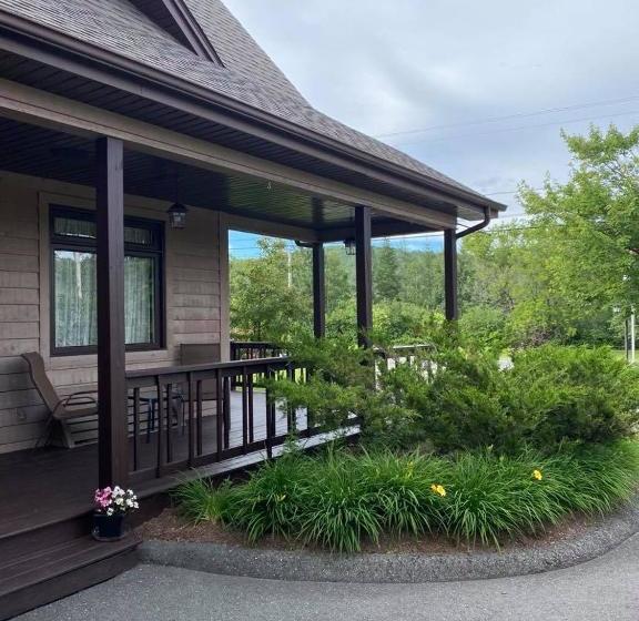 فندق صغير Auberge Micky Inc