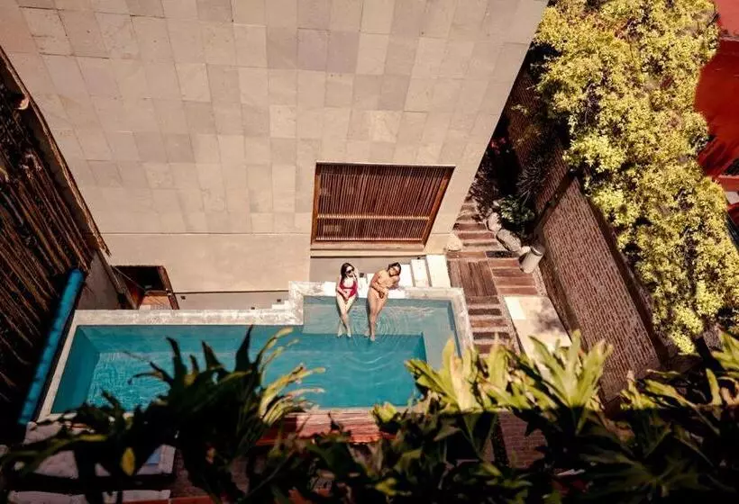 هتل El Recinto Luxury