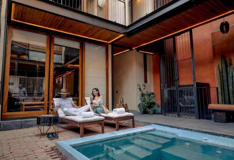 هتل El Recinto Luxury