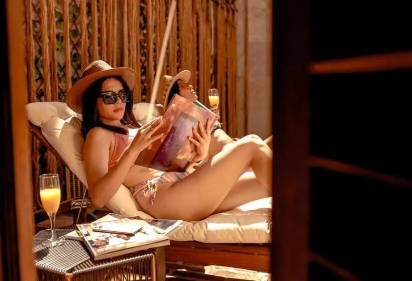 هتل El Recinto Luxury