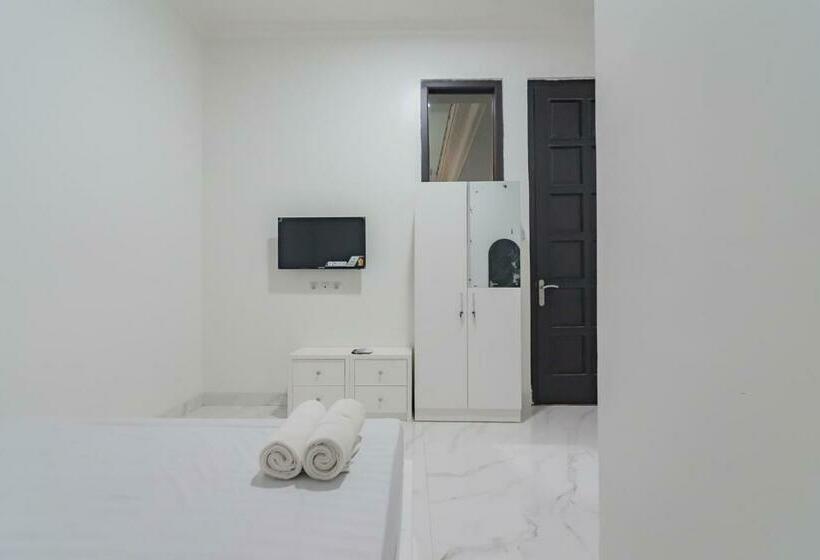 فندق Family Homestay Syariah Cirebon Mitra Reddoorz