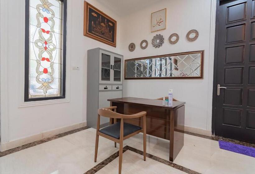 فندق Family Homestay Syariah Cirebon Mitra Reddoorz