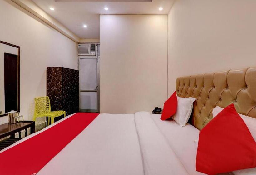 هتل Flagship 80874  Moon Palace