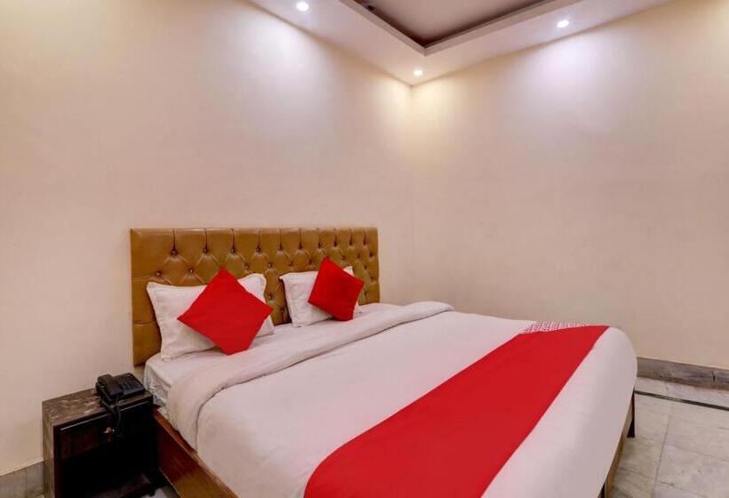 هتل Flagship 80874  Moon Palace