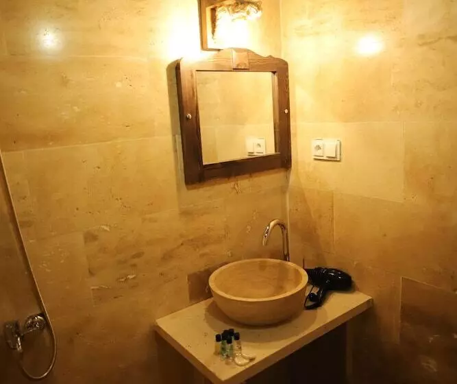 هتل Heritage Cave Inn