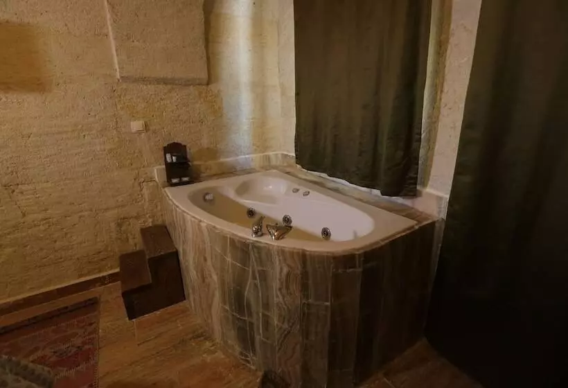 هتل Heritage Cave Inn