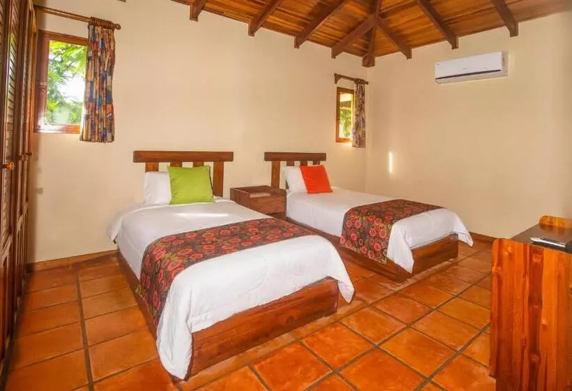 Hotelli Nandel Beach Resort