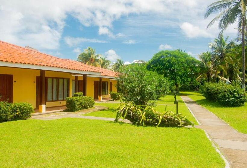 בית מלון כפרי Nandel Beach Resort