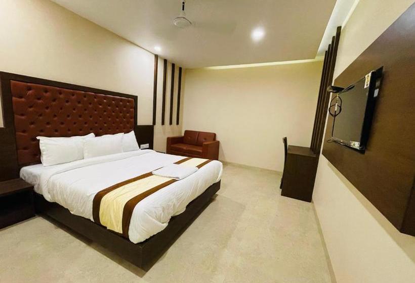 Hotel Fab New Radsson Suite