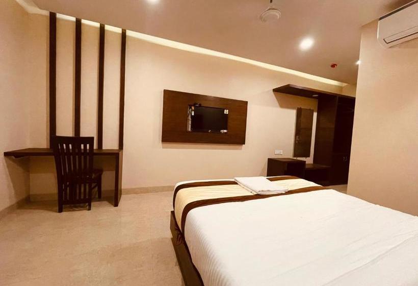 Hotel Fab New Radsson Suite