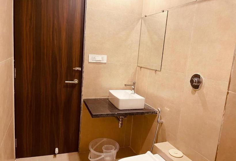 Hotel Fab New Radsson Suite