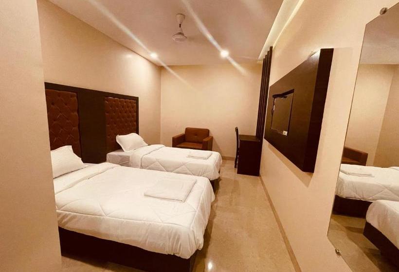 Hotel Fab New Radsson Suite