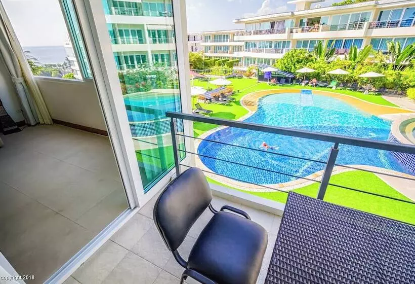 Karon Butterfly Residence