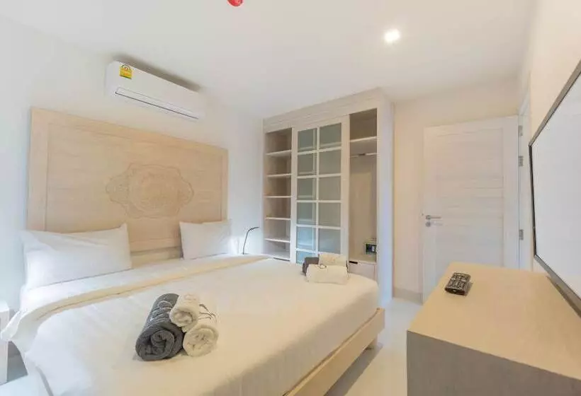 Karon Butterfly Residence