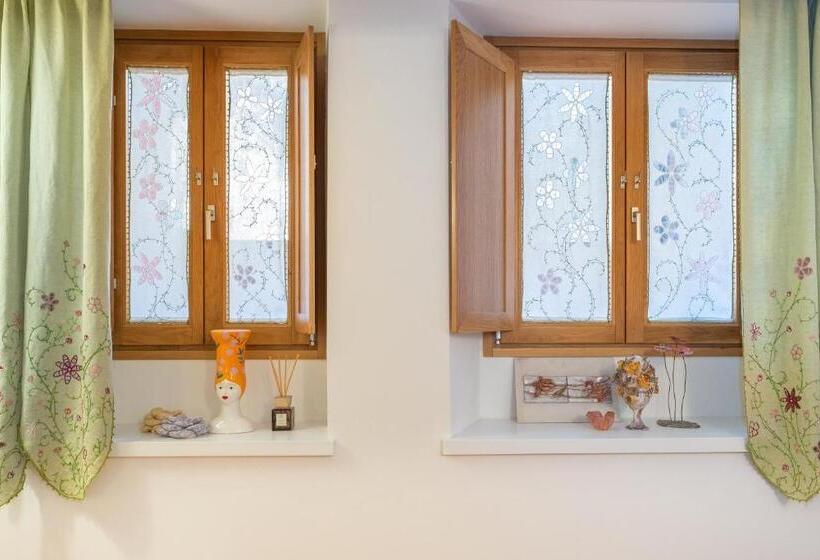 مبيت وإفطار Casa Flora