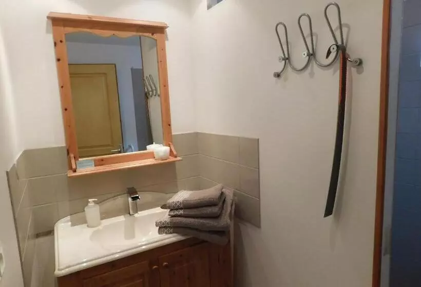 Aamiaismajoitus (B&B) L Amandaure