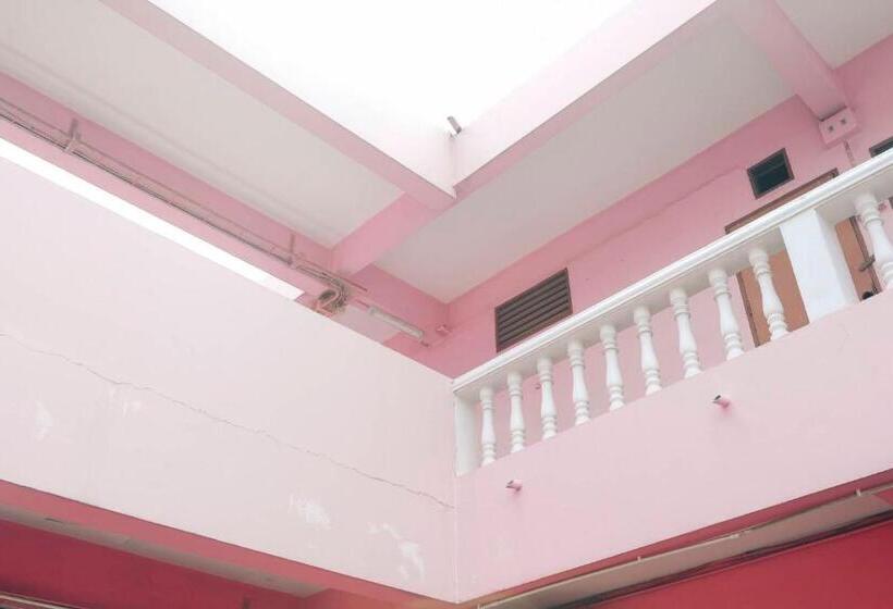 酒店 โรงแรม444