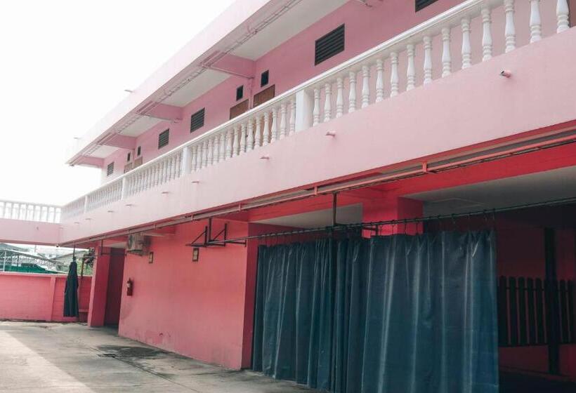 酒店 โรงแรม444