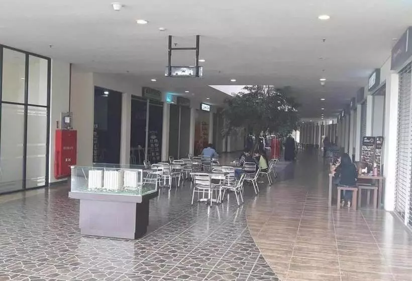 Hotelli Koolkost At Serpong Green View Tower A