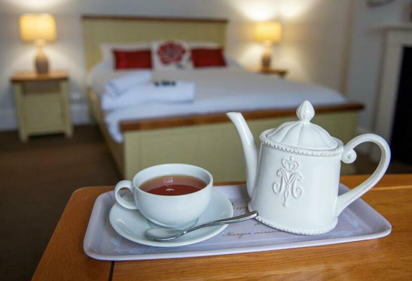 בית מלון כפרי The Vale