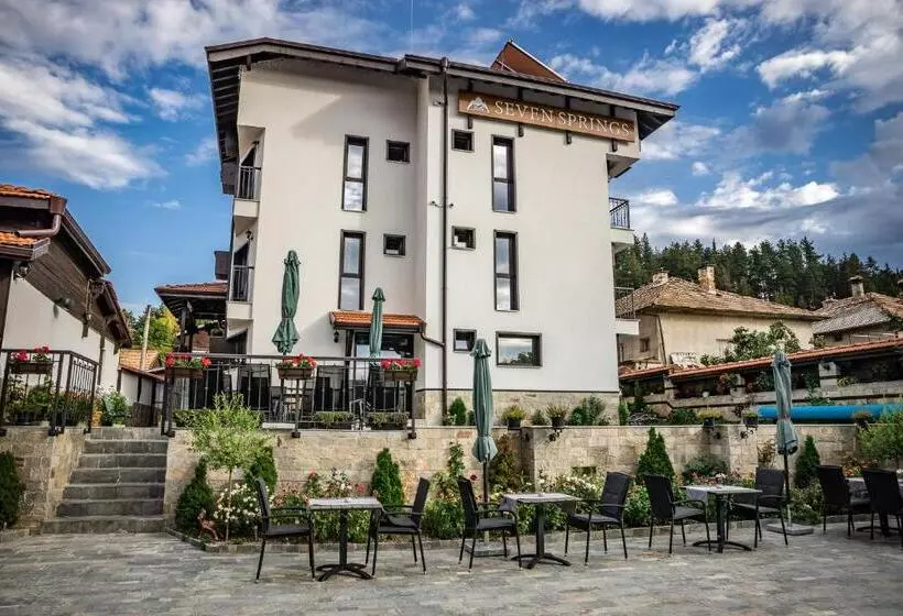 Hotelli Seven Springs