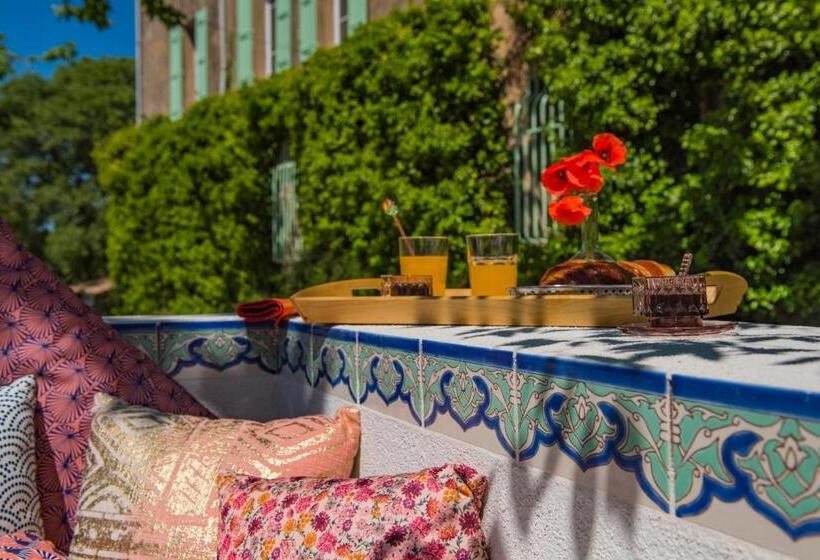 بنسيون Bastide Saint Estève