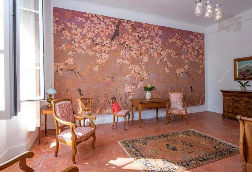 بنسيون Bastide Saint Estève