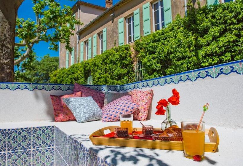 بنسيون Bastide Saint Estève