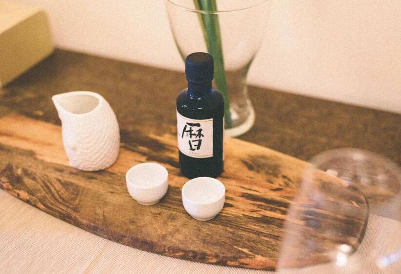 Tora Hotel Tokyo Ueno 寅ホテル 上野 D