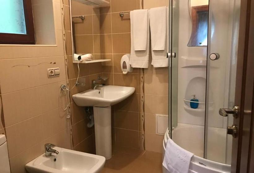 住宿加早餐  Elf Cottage